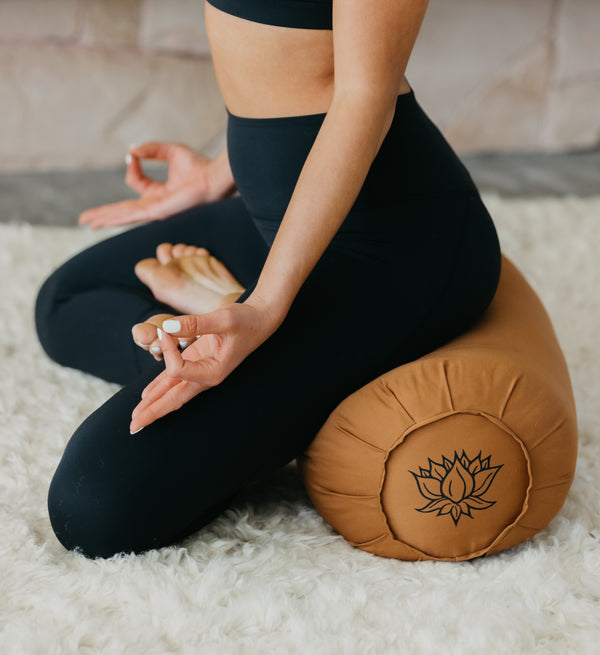 A Guide to Choosing the Right Yoga Bolster